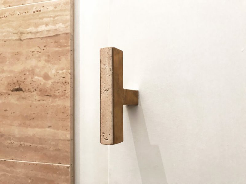 t_handle_02